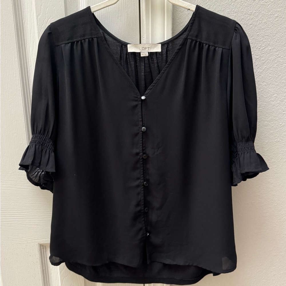 LOFT BLACK RUFFLE SLEEVE TOP XS